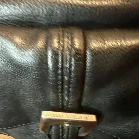 Stone Mountain Black Leather Crossbody Bag Women's Purse Zip Around Flap Pocket - Picture 4 of 9